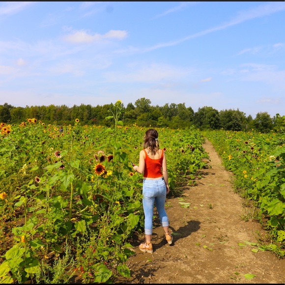 Hey Guys, I’m Amber👋🏻❣️ - Picture 3 of 4